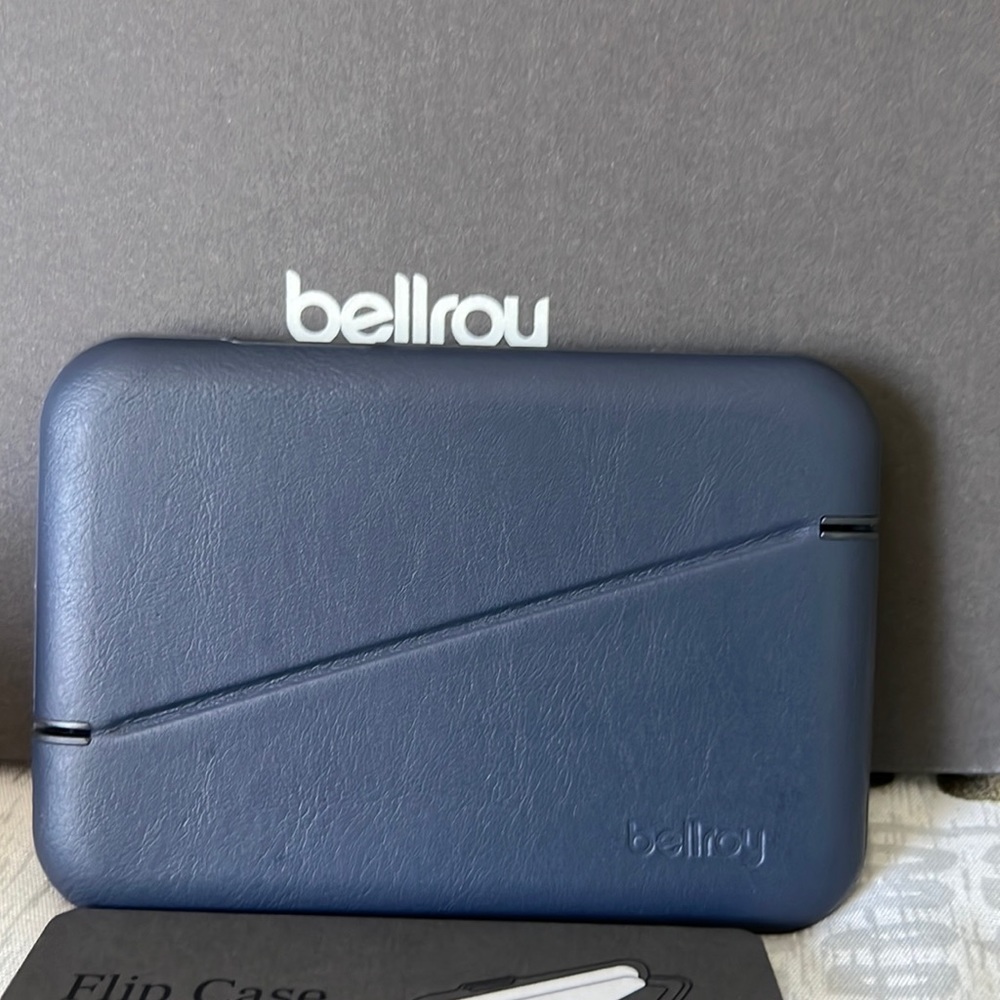 Bellroy flip case RFID protected (brand new)